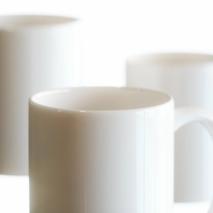 Detalle macro de taza cerámica calidad AAA en Vadetinta, servicio de impresión en Sants y Les Corts